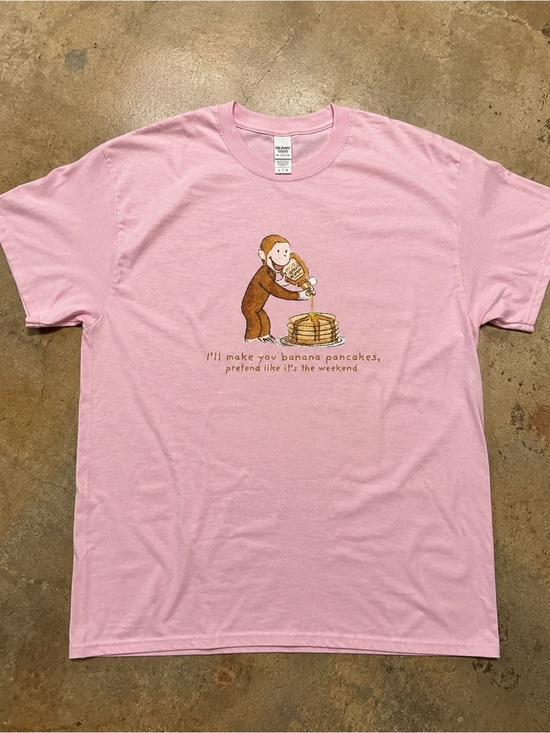Gildan Tops - Gildan 5000 Pink Short Sleeve Tee with Monkey Pancake Vintage Graphic Size M